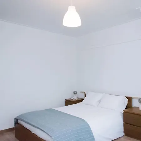 Paulo Guest * Caldas Da Rainha